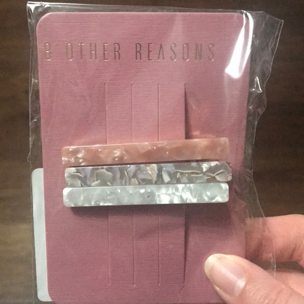 8 other reasons runway clip trio